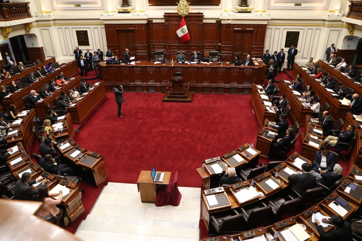 El Congreso de Perú acepta la renuncia del presidente Pedro Pablo Kuczynski