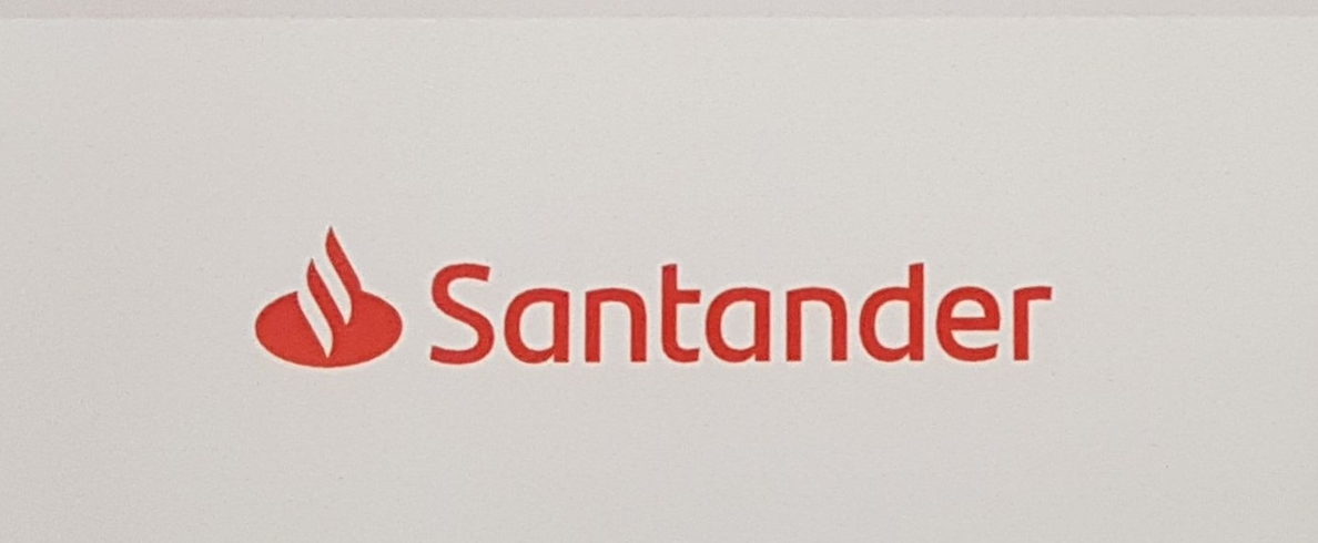 Santander rediseña su marca para adaptarse al nuevo entorno digital