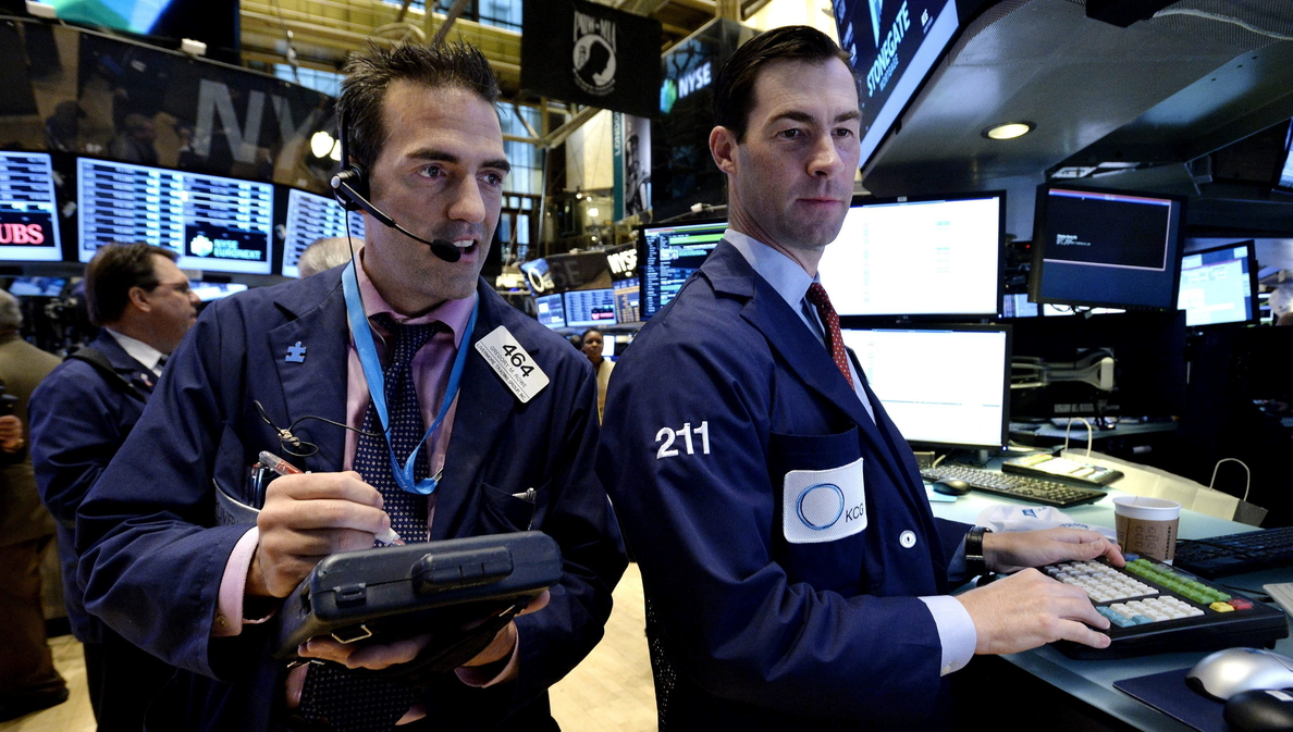 Wall Street abre con ganancias y el Dow Jones avanza un 2,08 %