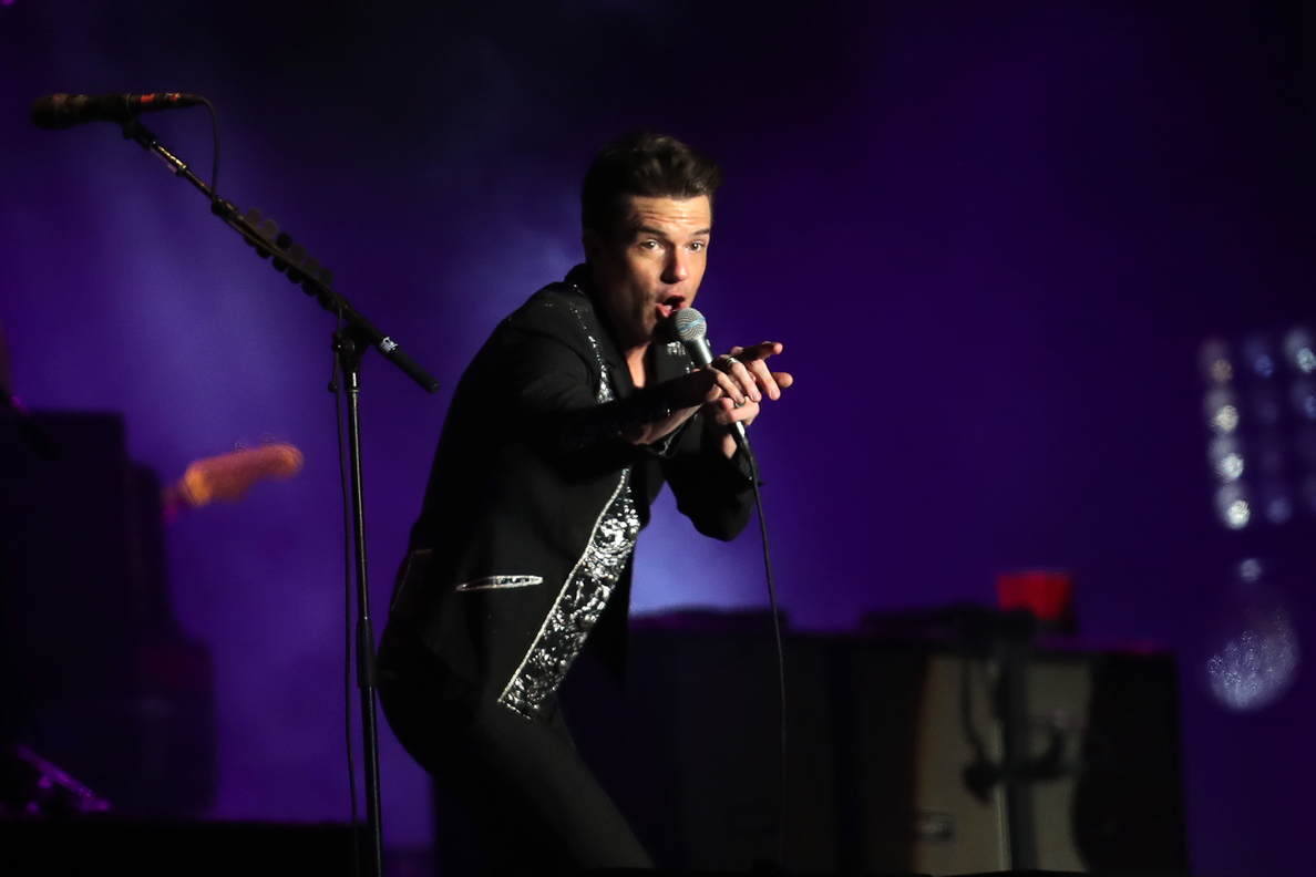 The Killers agita el cierre de un Lollapalooza Brasil con un marcado tono político