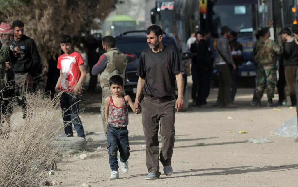 Unos 30.000 civiles han sido evacuados de Guta Oriental al norte de Siria