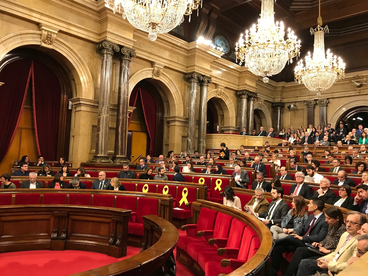 Los letrados avisan de que podrían anularse decisiones del Parlament votadas por Puigdemont