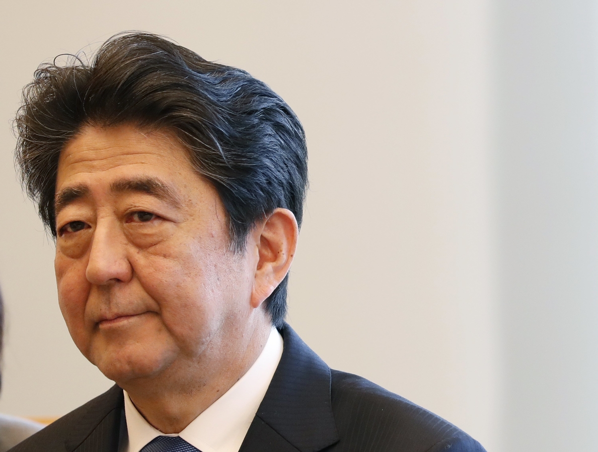 La permanencia de Abe como primer ministro, en vilo por un caso de corrupción