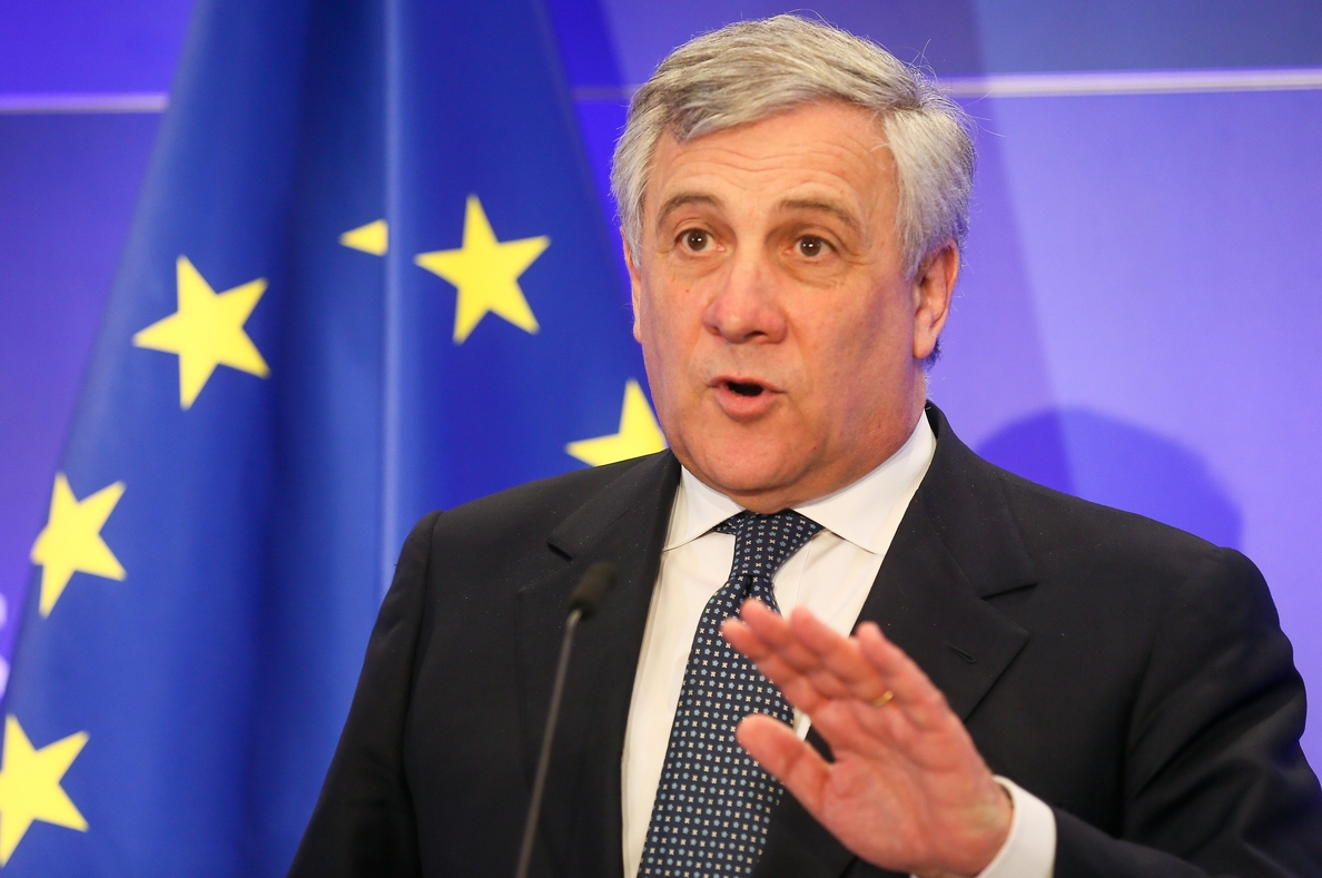 Tajani dedica el «grandísimo honor» del premio Carlos V a los ciudadanos europeos