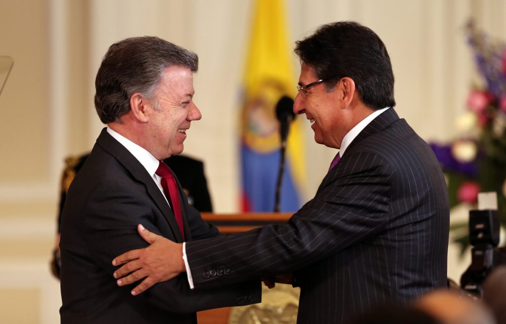 El fiscal colombiano advierte a Santos de irregularidades en los programas de paz