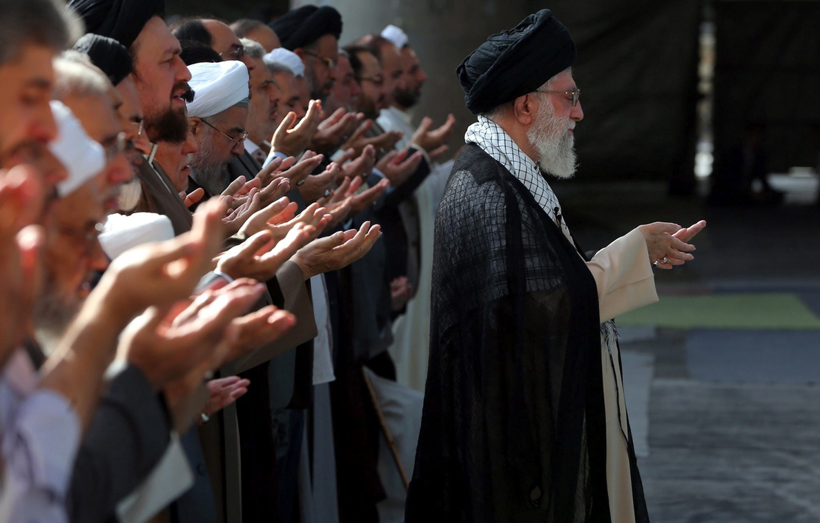 El líder supremo iraní insta a reforzar la lucha contra Israel y no negociar