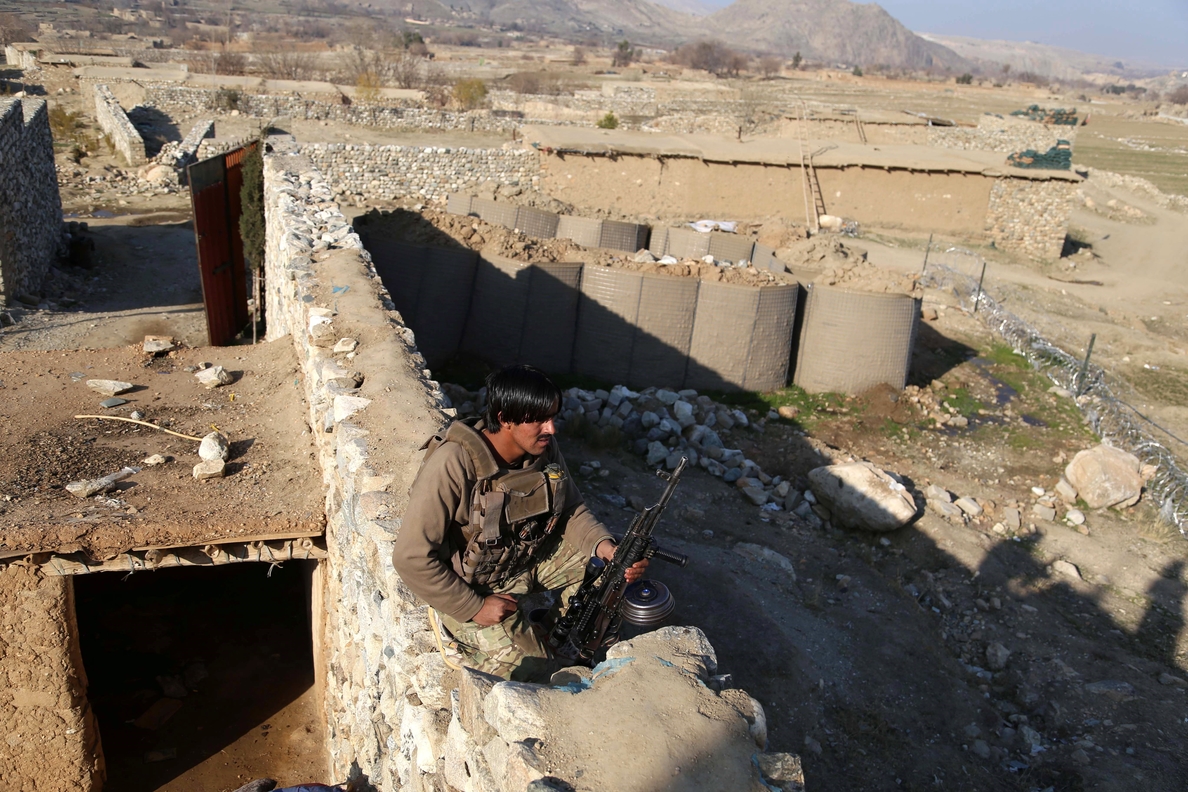 Defensa afgana aclara que el líder del EI muerto era un comandante provincial