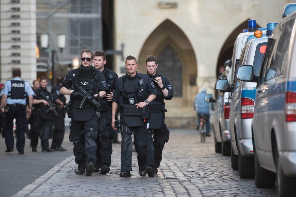 El gobierno regional descarta un atentado islamista y rebaja de tres a dos los muertos en Münster