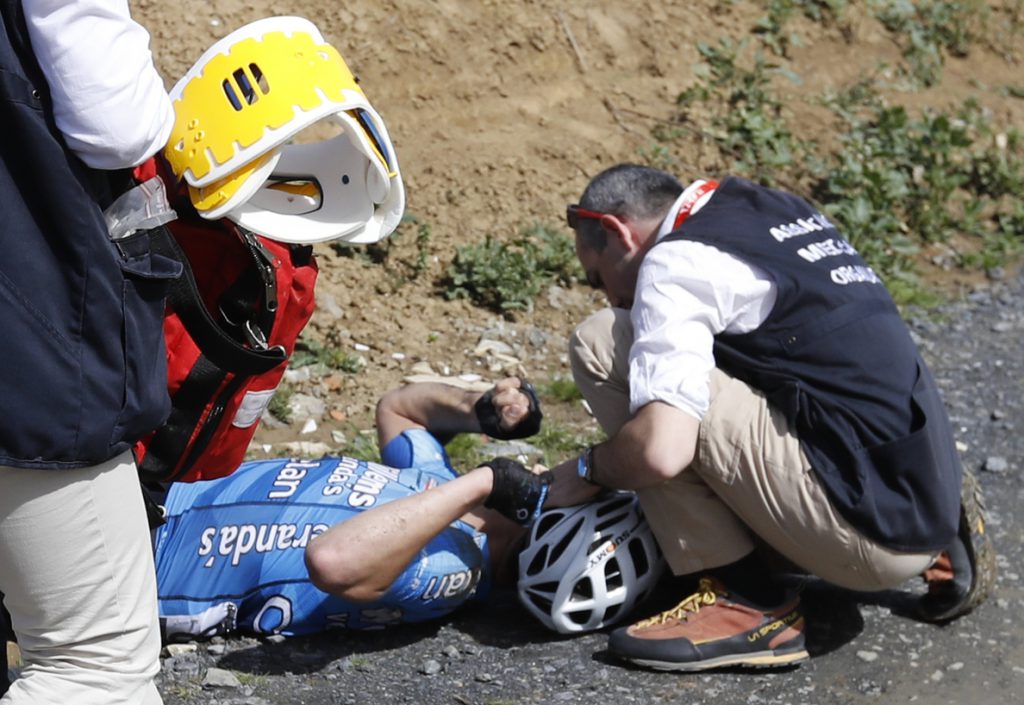 El ciclista belga Goolaerts sufre un paro cardíaco en la París-Roubaix
