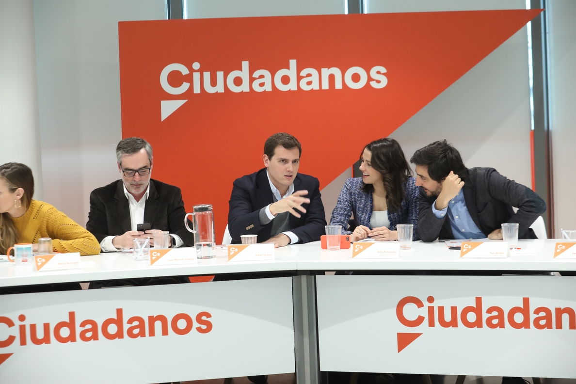 Arrimadas cree que Puigdemont querría unas nuevas elecciones en Cataluña para alargar el »procés»