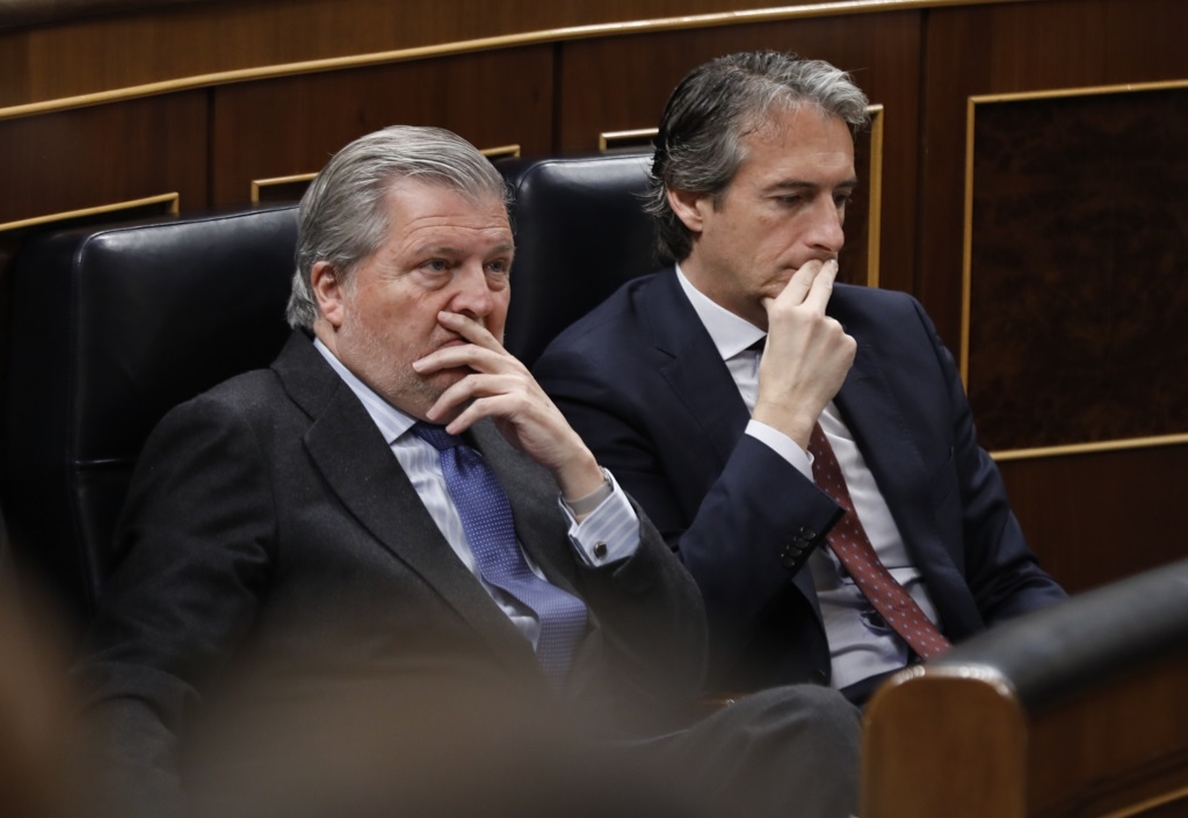 Méndez de Vigo no ve el caso del máster de Cifuentes como «político» y pide respetar el trabajo de la Rey Juan Carlos