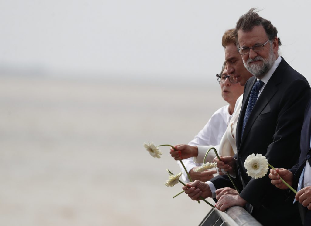 Rajoy rinde homenaje a los desaparecidos argentinos por el terrorismo de estado