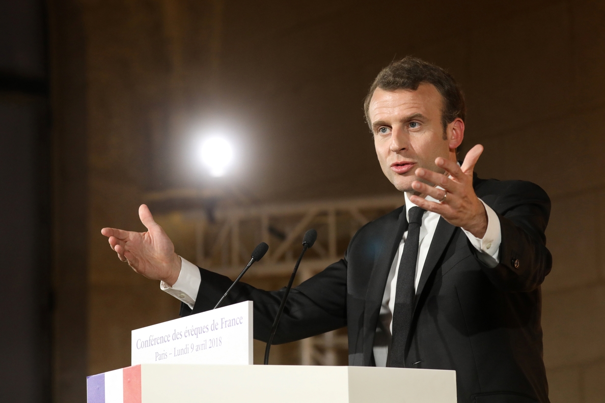Macron: No podemos tolerar la banalización del uso de armas químicas