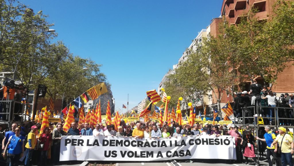 Unos 315.000 participantes en la marcha por los presos soberanistas, según el Ayuntamiento de Barcelona