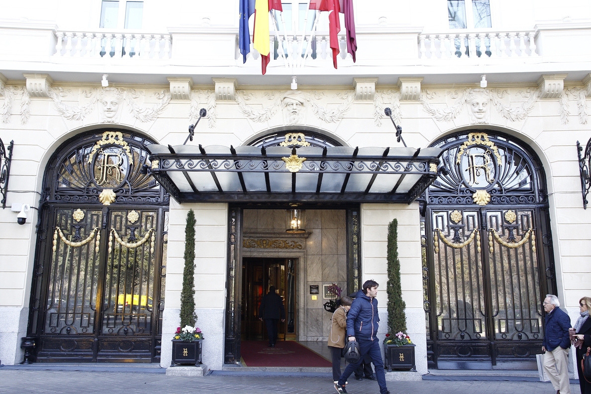Los Fernández llevará a cabo la limpieza, restauración, conservación y venta de las alfombras del Hotel Ritz
