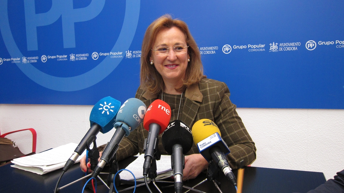 El PP exige explicaciones a la alcaldesa de Córdoba sobre una diplomatura desaparecida ayer de su currículum