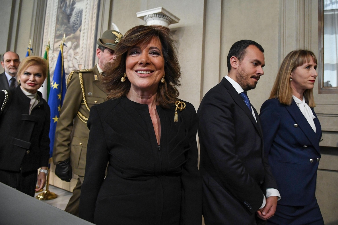El Jefe de Estado italiano convoca a la presidenta del Senado para buscar Gobierno
