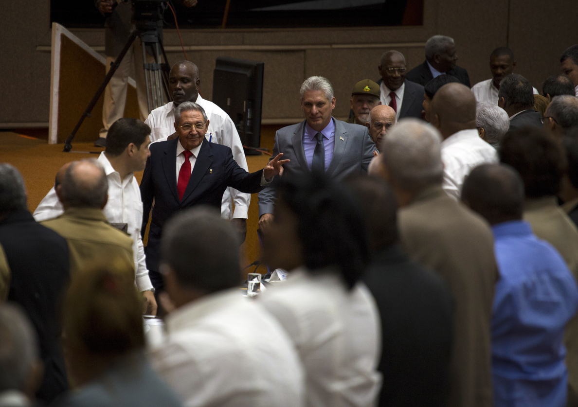 Miguel Díaz-Canel es elegido nuevo presidente de Cuba, según medios oficiales