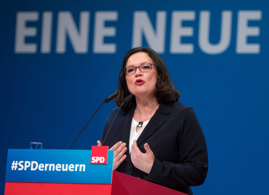 Nahles rompe el techo de cristal como primera presidenta del SPD