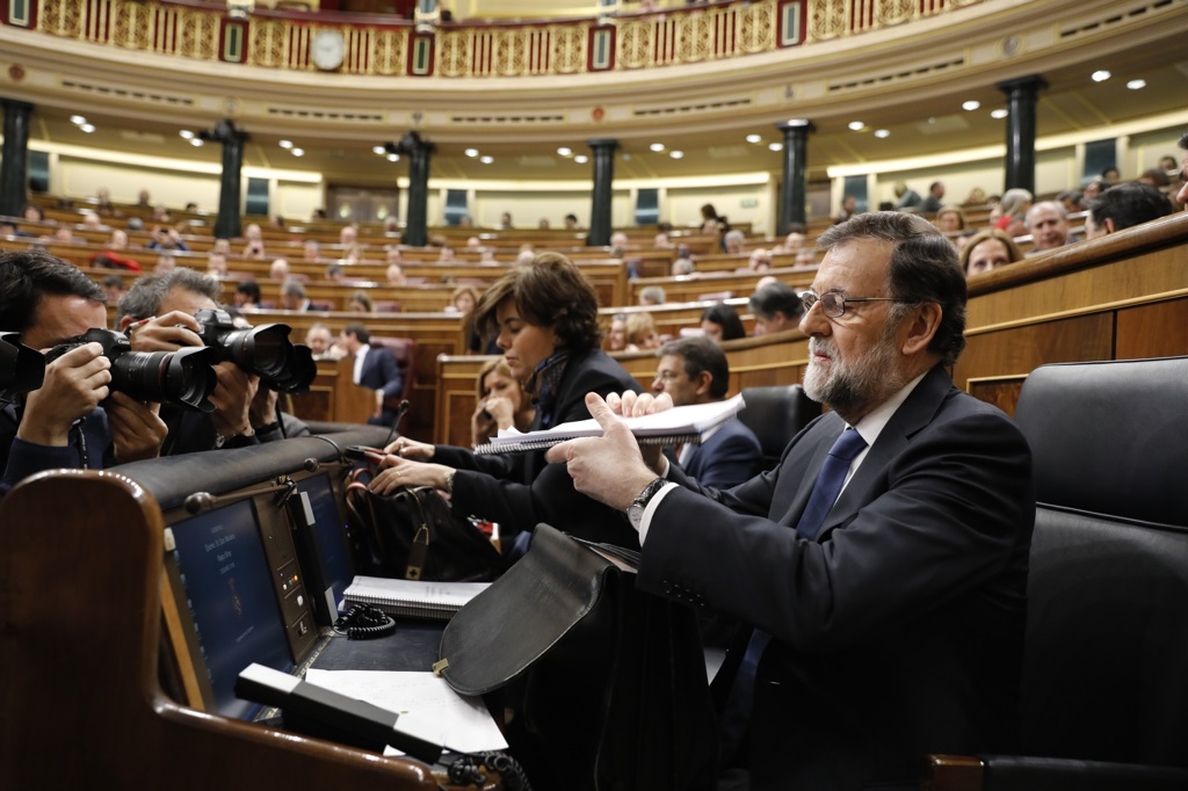 Rajoy dice que «lo urgente» es formar un Gobierno en Cataluña y «todos» deben «ayudar» a abrir una etapa de diálogo