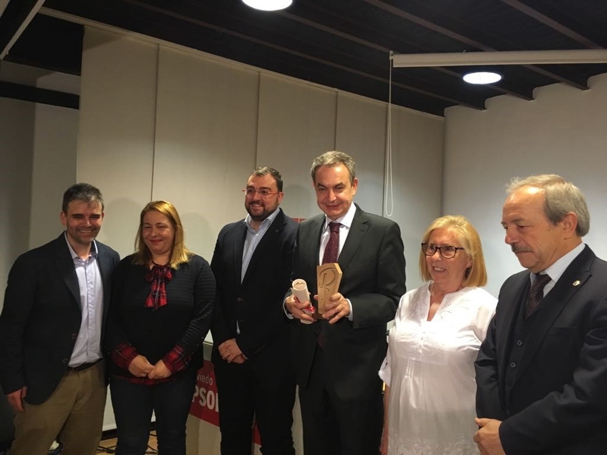 Zapatero confía en que las primarias sirvan de «palanca» para que el PSOE vuelva a ganar las elecciones en Asturias