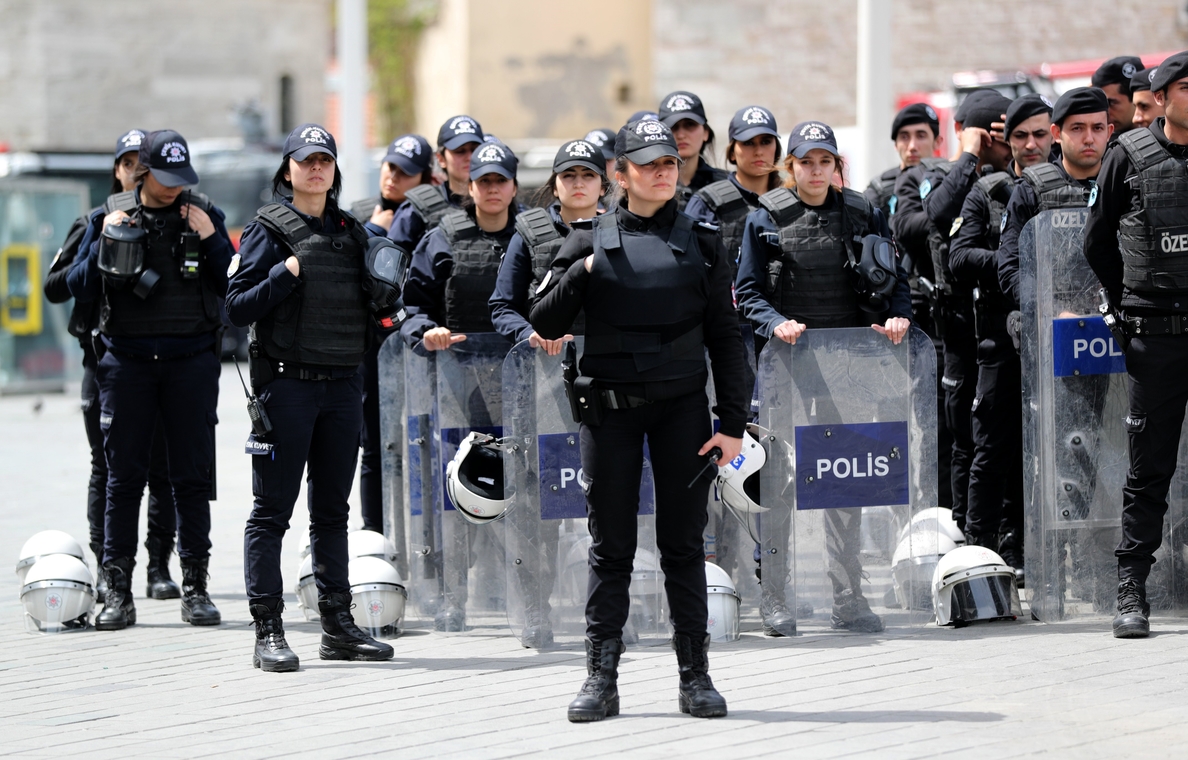 AI denuncia que Turquía ha clausurado 1.300 ONG bajo el estado de emergencia