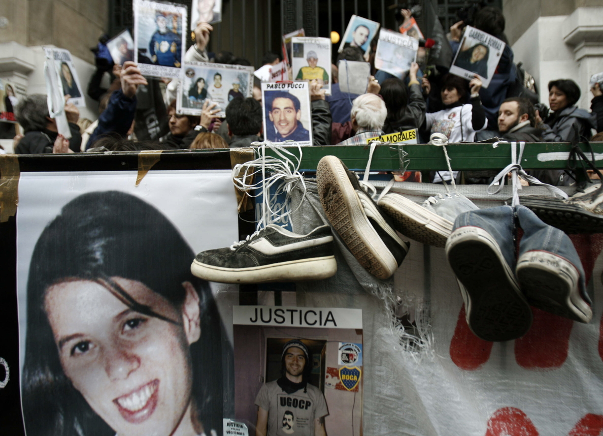 Excarcelan a cantante de fiesta que dejó 194 muertos en Buenos Aires en 2004