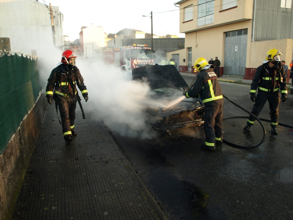 El PSOE exige explicaciones al Gobierno por el incremento en un 71% de vehículos quemados en 2017