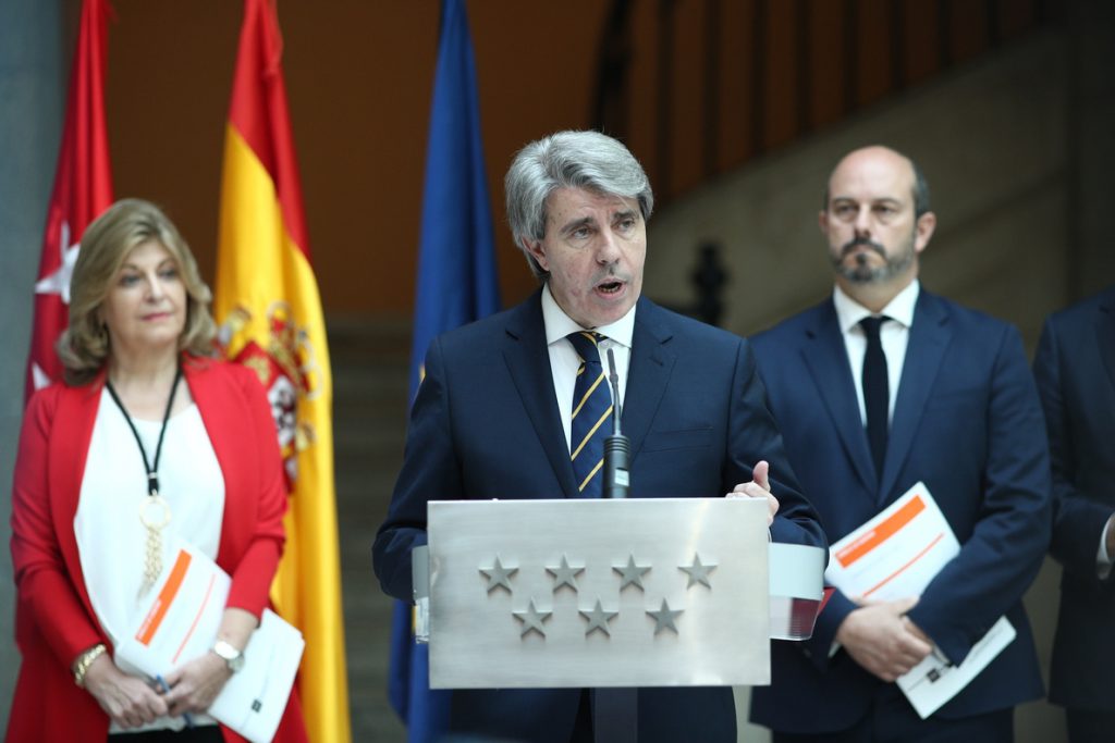 Angel Garrido se convertirá en presidente de Madrid después de tres años de apagar fuegos en el gobierno regional