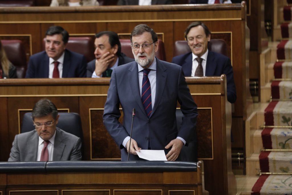 Rajoy ve de «puro sentido común» la decisión del TC de invalidar la investidura a distancia de Puigdemont