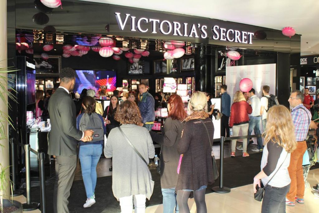 Las acciones del dueño de Victoria’s Secret se desploman un 10% tras lanzar un ‘profit warning’
