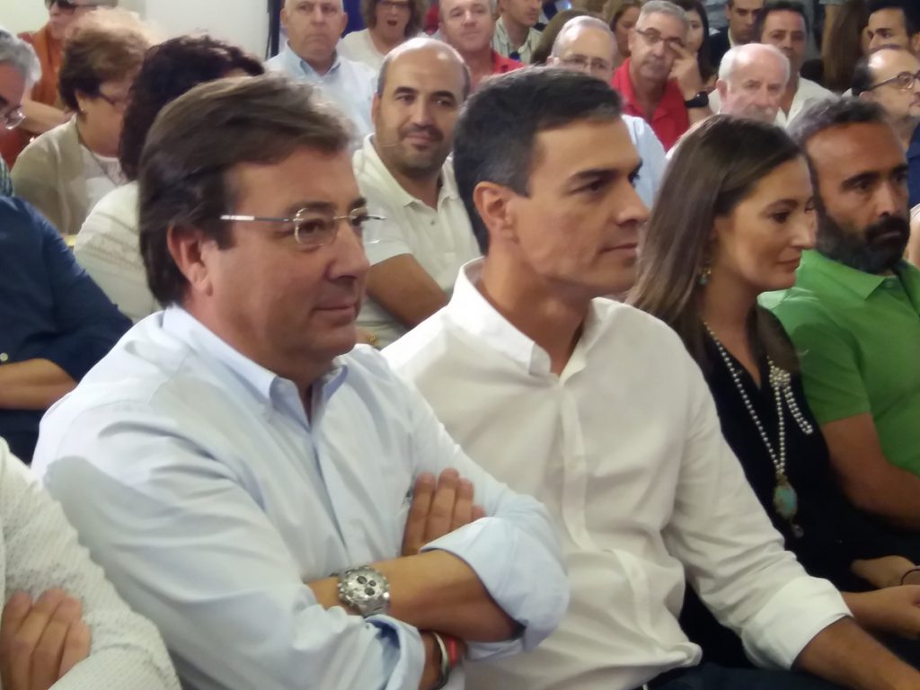 Fernández Vara se reúne este viernes con Pedro Sánchez en Mérida