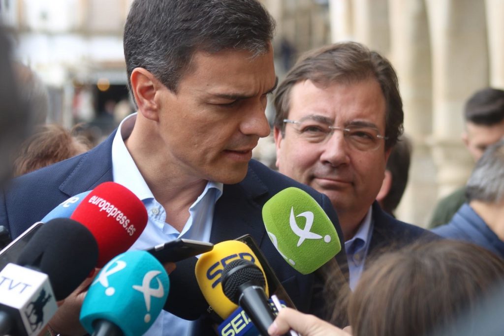 Sánchez cree que los votantes de Podemos deberán valorar si Iglesias y Montero son incoherentes por comprarse un chalé