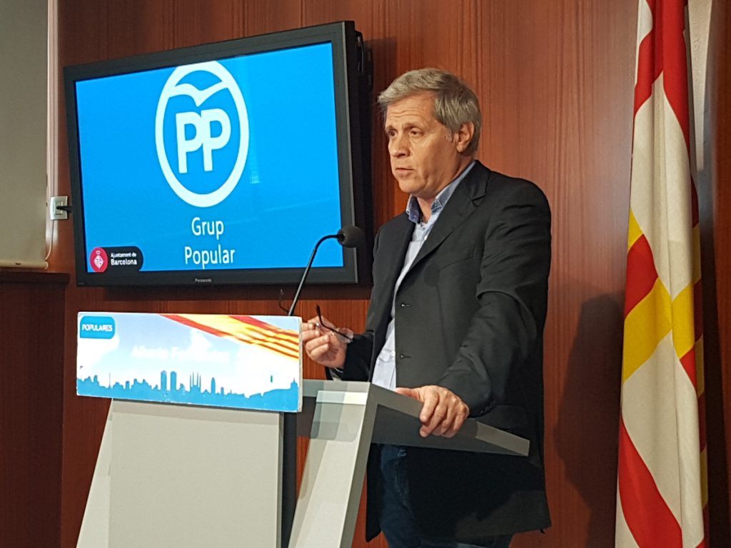 Alberto Fernández (PP) acusa a Colau de «financiar» a la CUP con la compra de Bloc 17