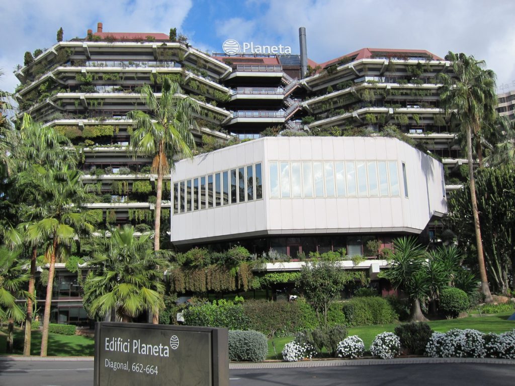 Banco Sabadell se queda con la sede de Planeta para reestructurar la deuda de la editorial