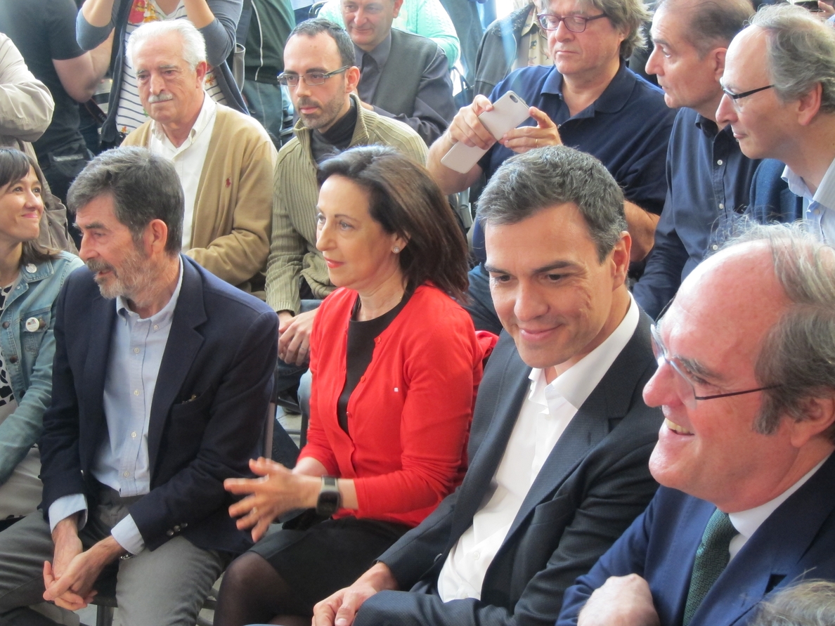 La moción de censura del PSOE cuenta con las firmas de la totalidad de los diputados del grupo