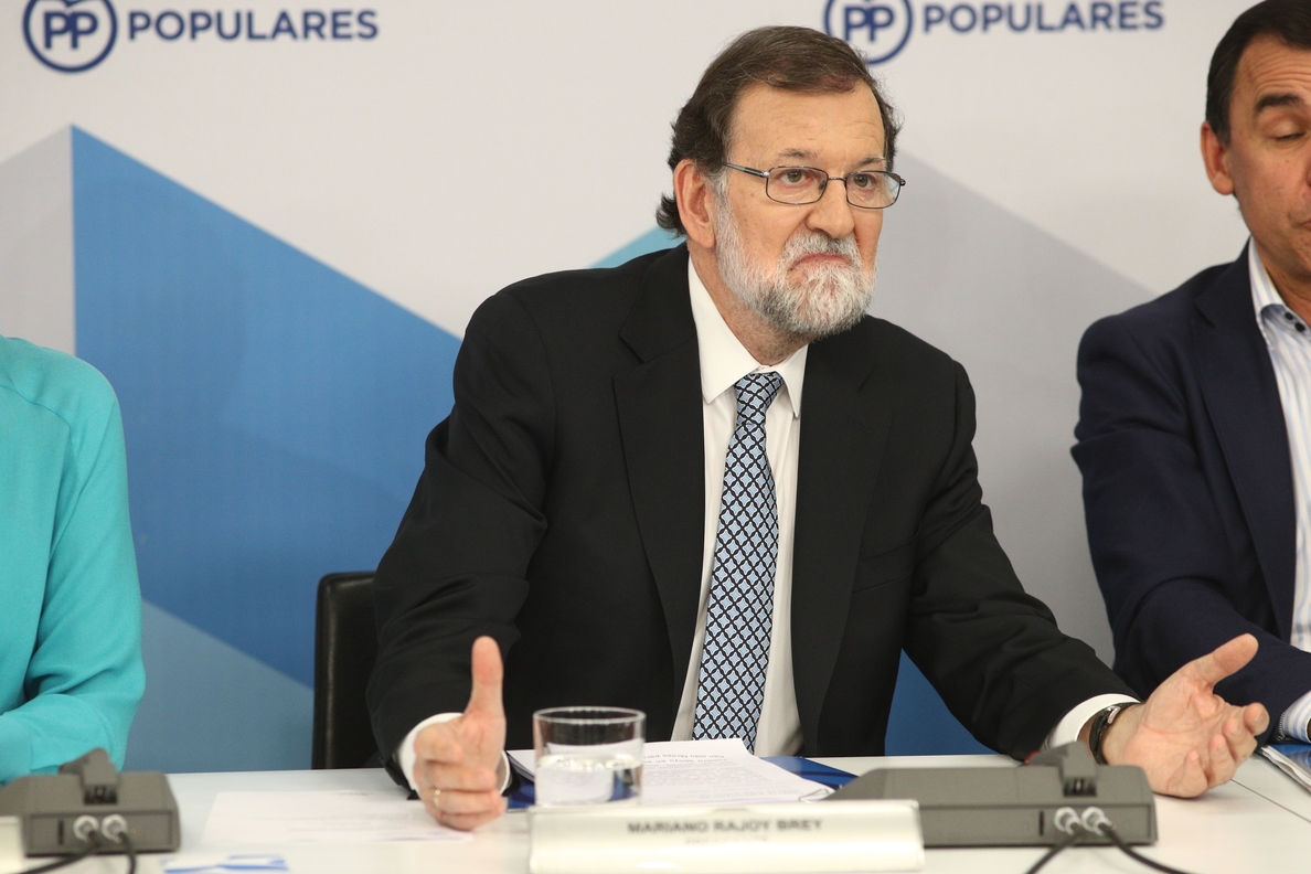 Rajoy responde a Aznar: «El centro derecha no hay que reconstruirlo»