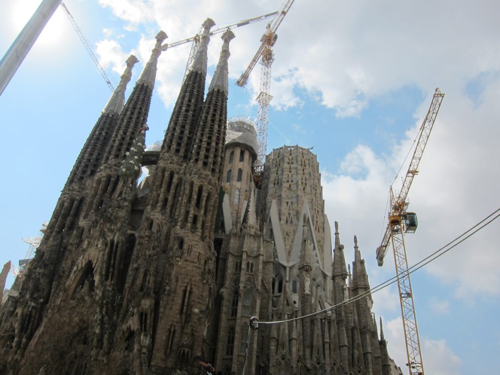 Acerinox suministra el acero inoxidable de las torres de la Sagrada Familia