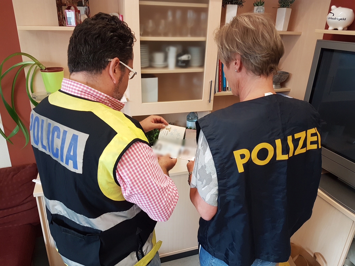 La Policía Nacional libera a 15 mujeres y detiene a cinco proxenetas en una operación contra la trata en Austria