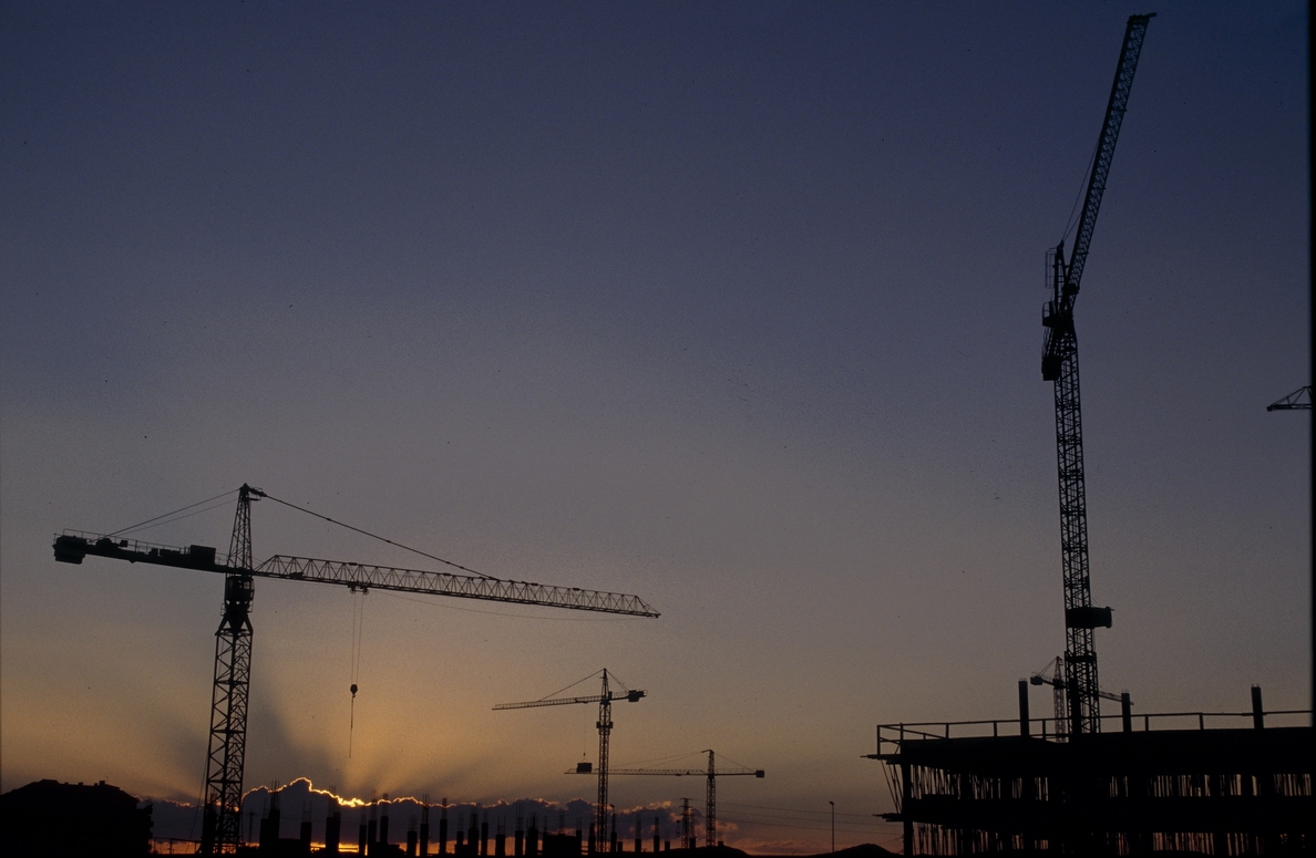 La actividad de la construcción en España bajó un 3,4% en abril