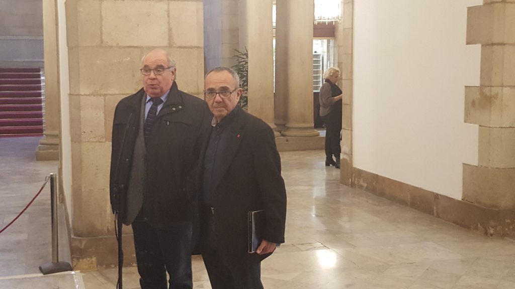 Exdiputados de PSC y SíQueEsPot crean un grupo para «promover salidas a la crisis» catalana