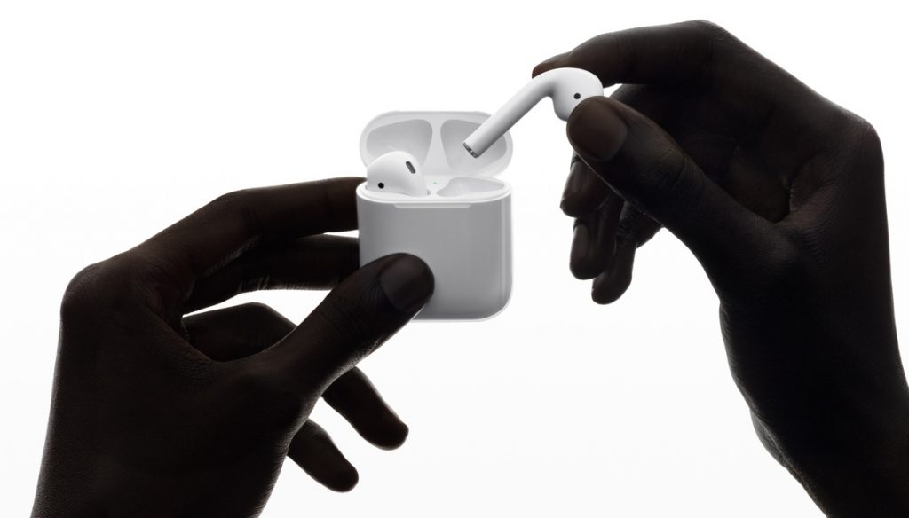 Apple trabaja en un nuevo modelo de Airpods con resistencia al agua y cancelación de ruido que llegará en 2019