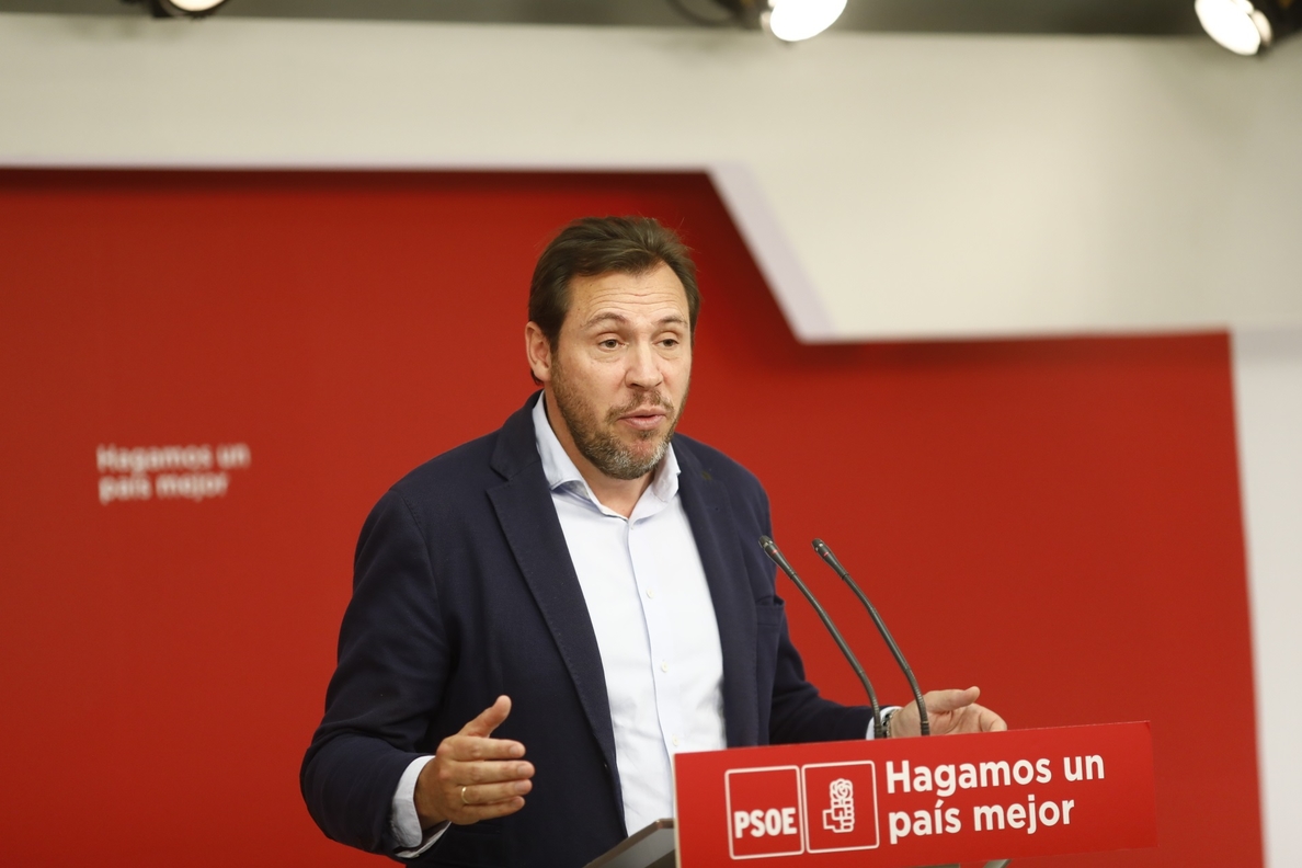 Óscar Puente enmarca la preferencia de Zapatero por Santamaría en que no está en activo y dice que el PSOE no opina