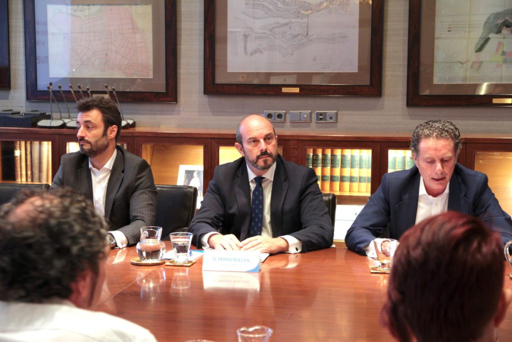 El vicepresidente de la Comunidad de Madrid defiende que Casado se aglutine en la candidatura de Santamaría