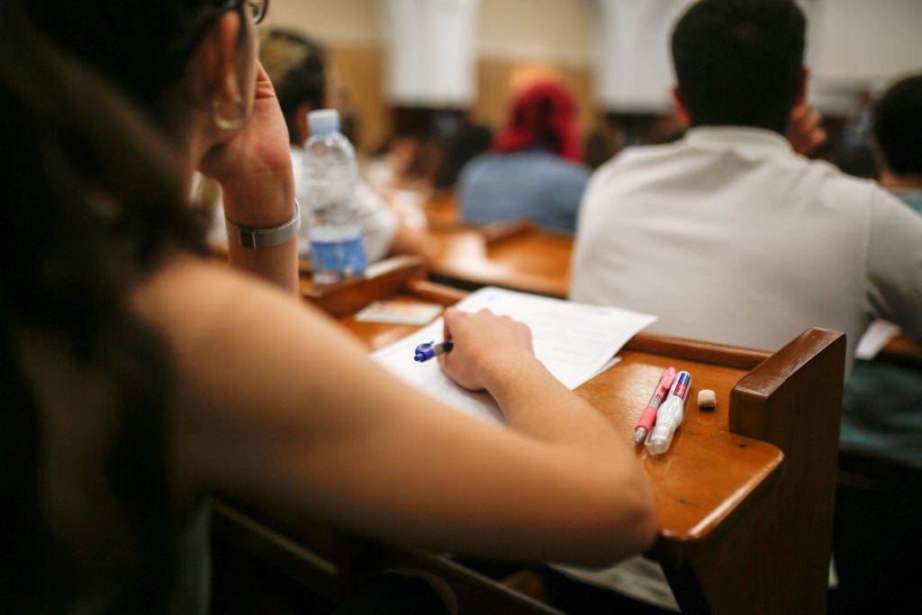 Estudiantes universitarios denuncian que no podrán hacer sugerencias al decreto de becas antes de su aprobación