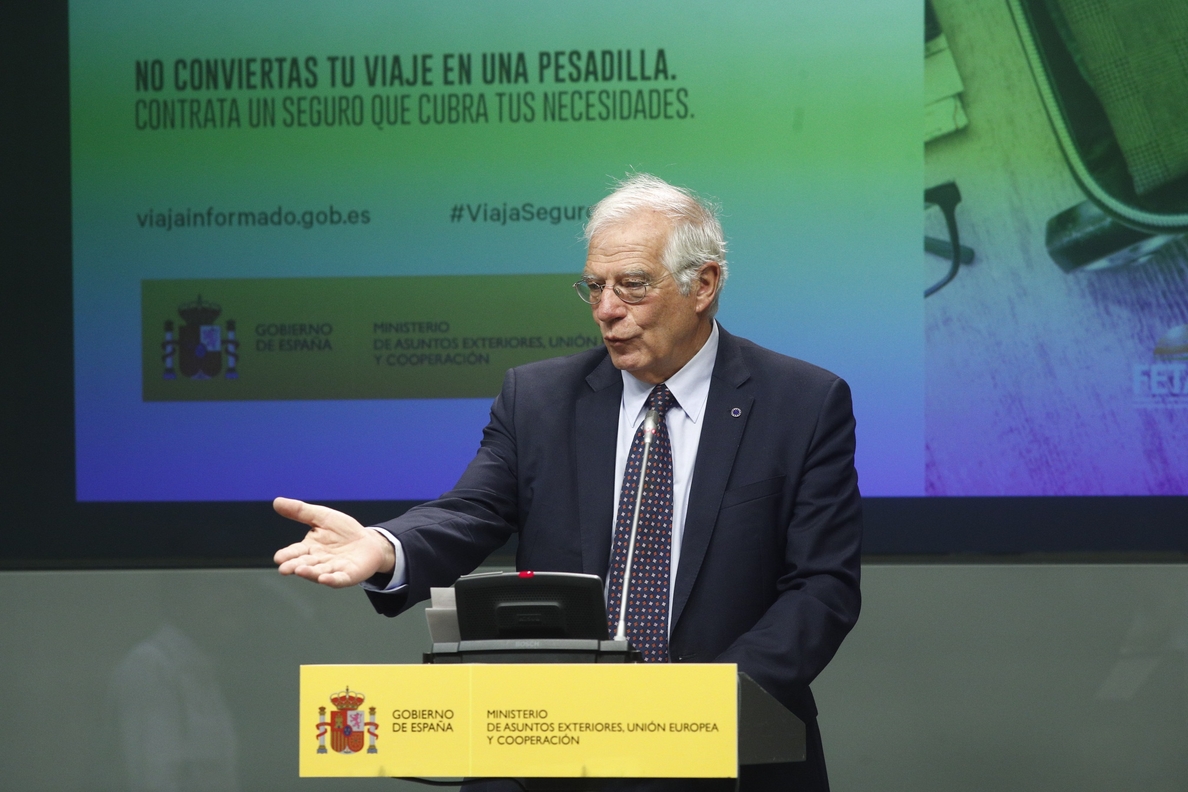 Borrell transmite al embajador colombiano que España quiere participar en la recuperación del galeón San José