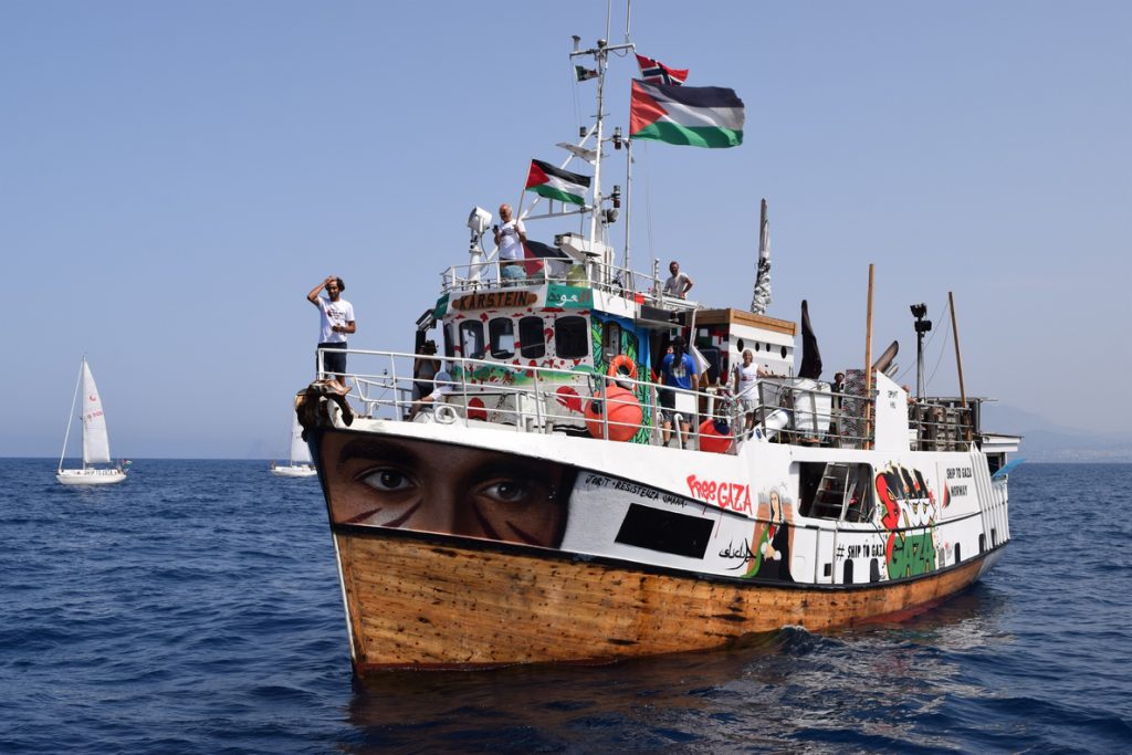 La flotilla Rumbo a Gaza se aproxima al enclave palestino ante el temor de un arresto inminente