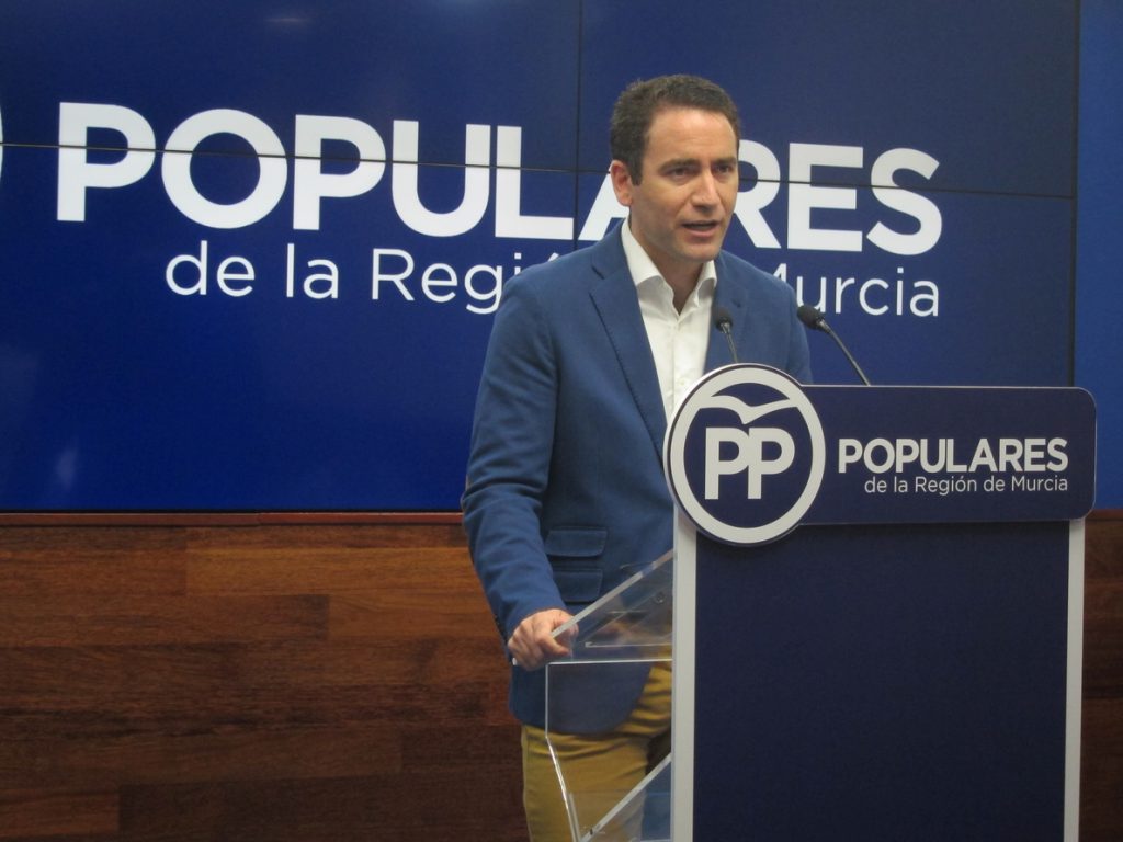 García Egea critica la «nefasta» gestión de Pedro Sánchez, en la que ve una vuelta del zapaterismo y la ruina económica»