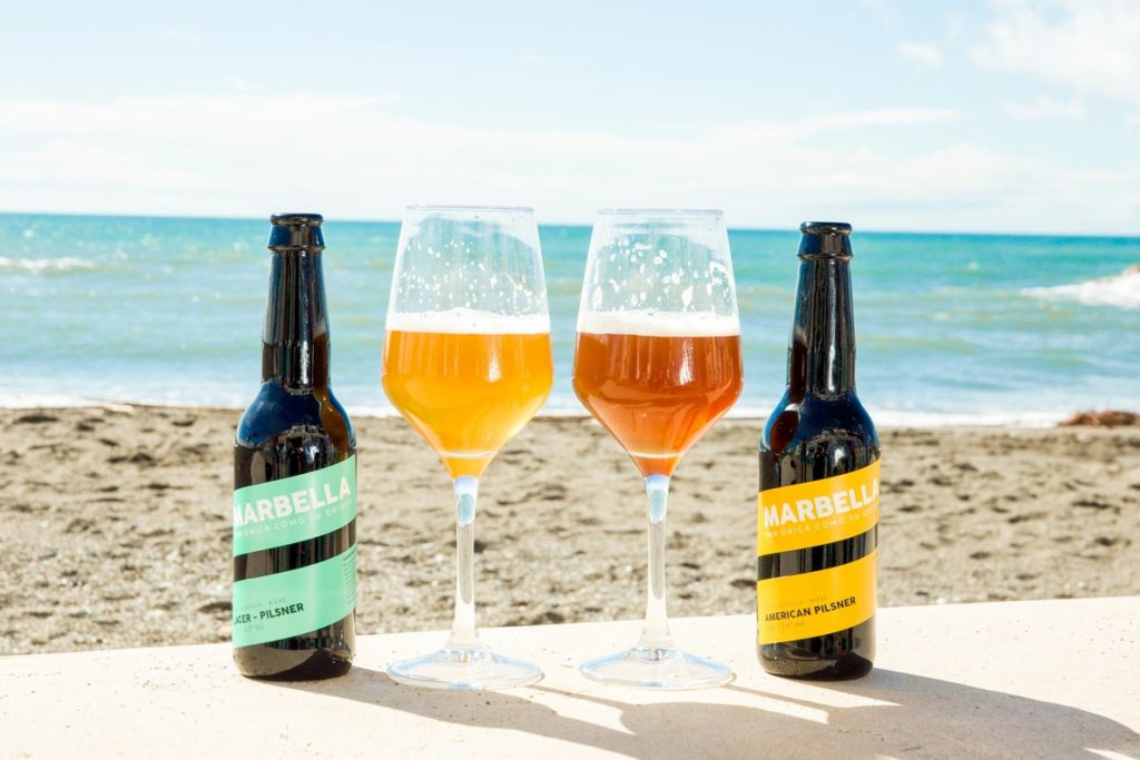 ¿Cómo es el verano ideal para los españoles?: tiene que haber playa, tapas y cerveza
