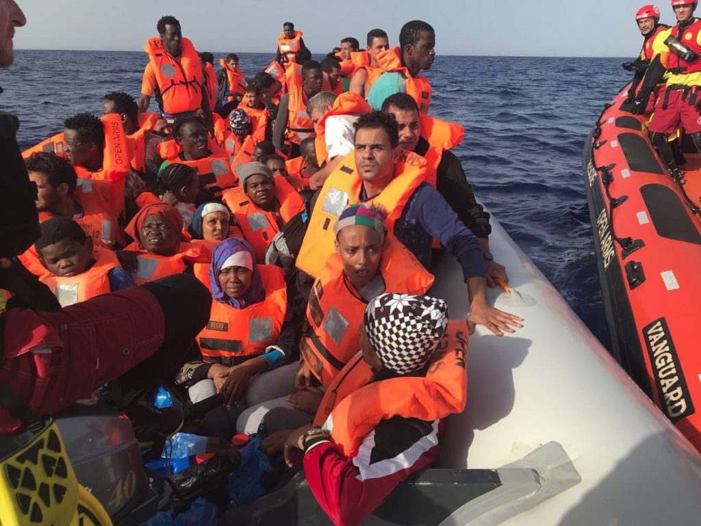 El barco de Open Arms llegará a Algeciras con las 87 personas rescatadas